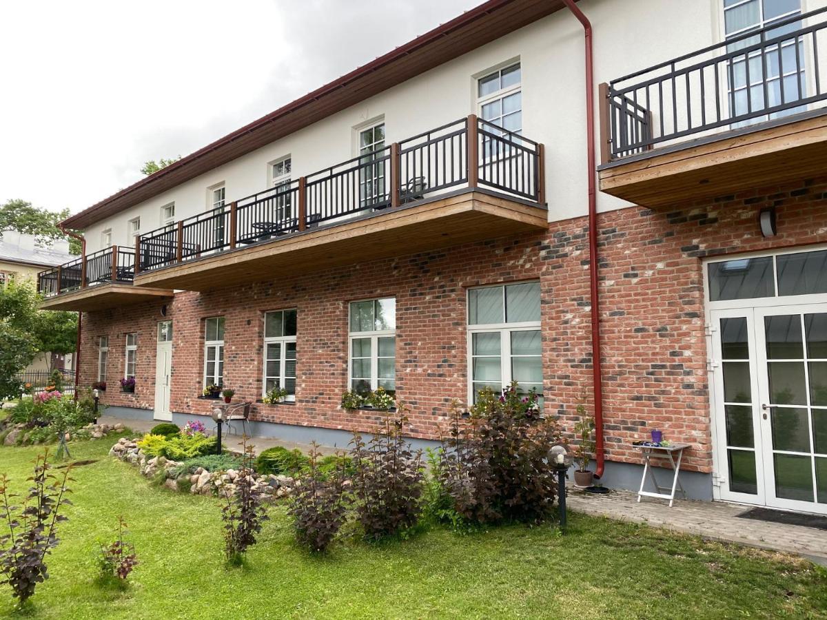Ontic Wellness Apartments Тарту Экстерьер фото